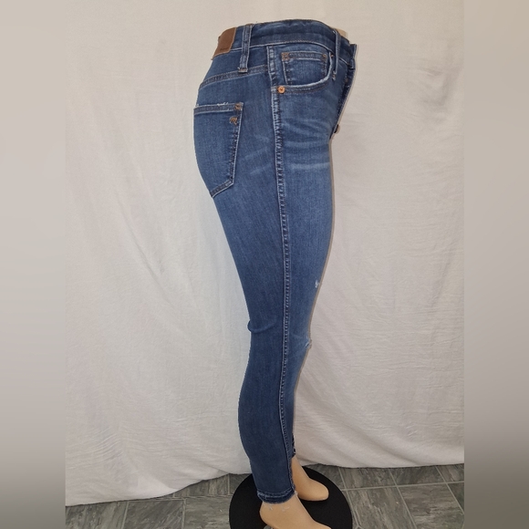 Madewell High Rise Distressed Blue Jeans Size 25 - Picture 6 of 17